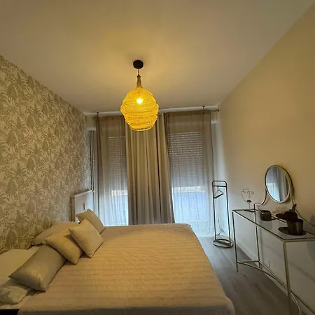 Lejlighed Le 21 Avenue De Champagne