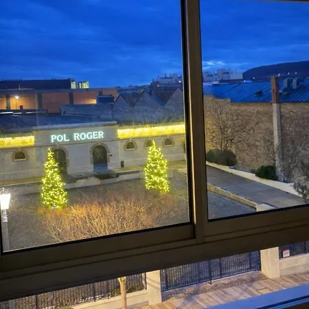 Le 21 Avenue De Champagne * إيبيرني